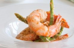 Salt and pepper prawns with asparagus